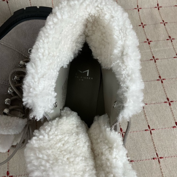 Marc Fisher “VACINTA” Grey Suede Real Fur Lined Lace Up Ankle Boots MLVANLISA 8 - Picture 7 of 9
